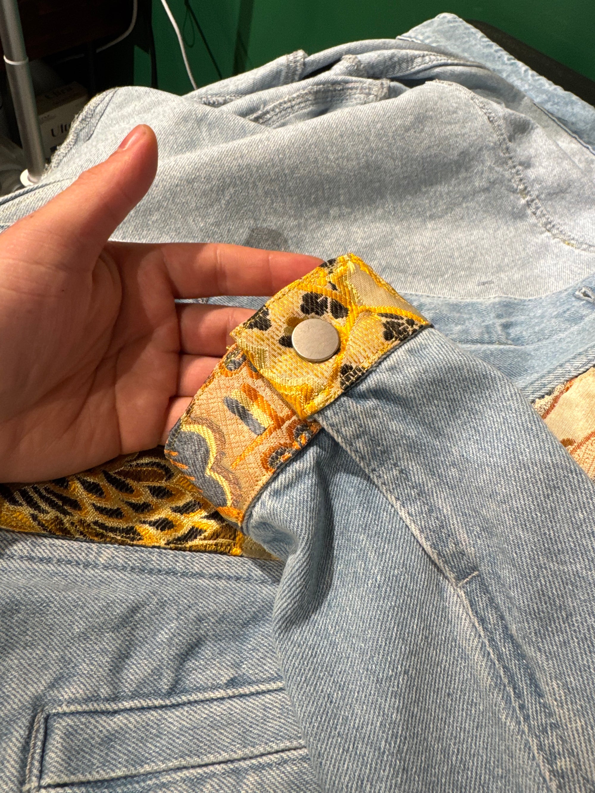 Q-mono Jean Jacket