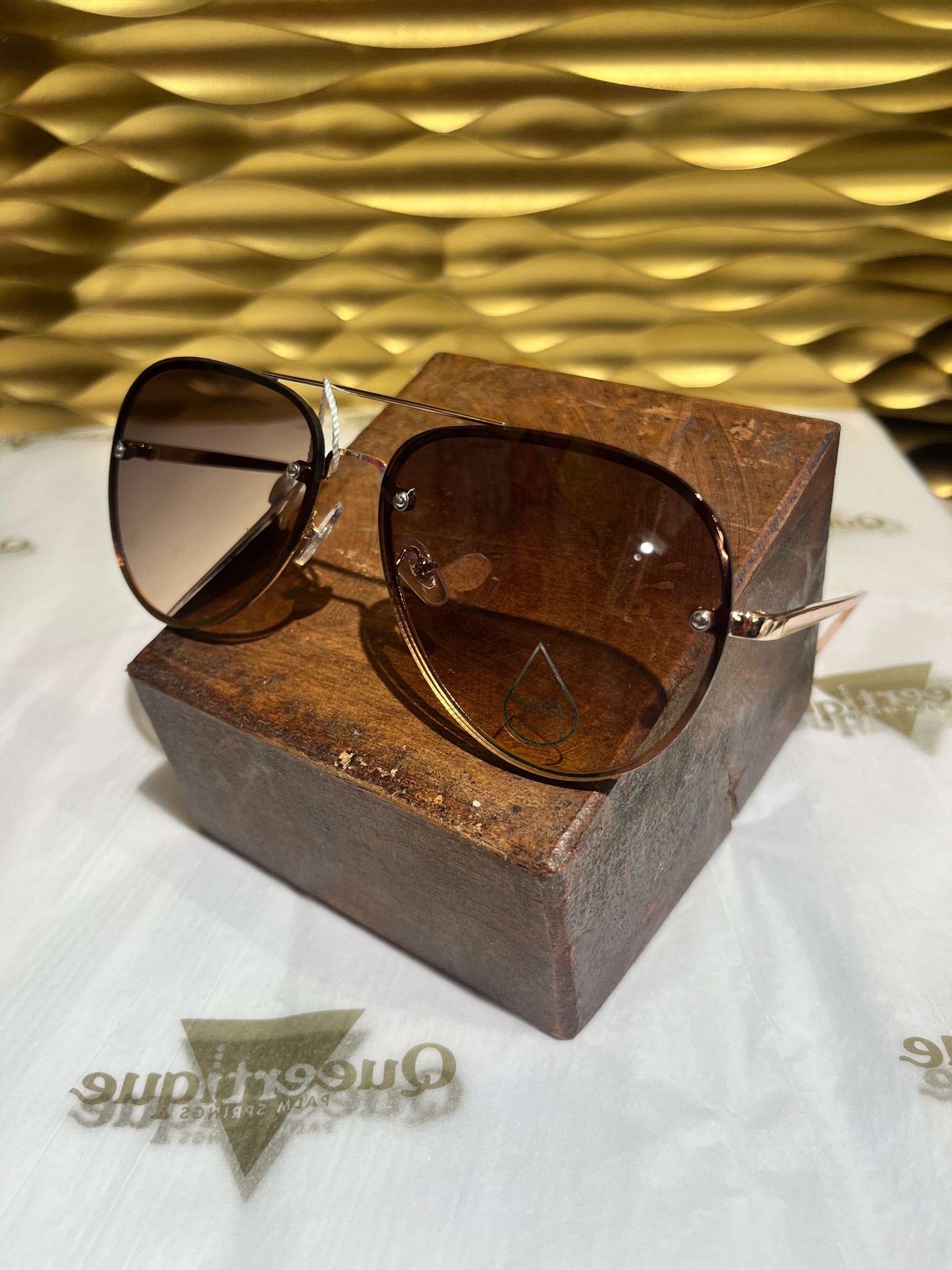 Rimmed aviator ombré glasses