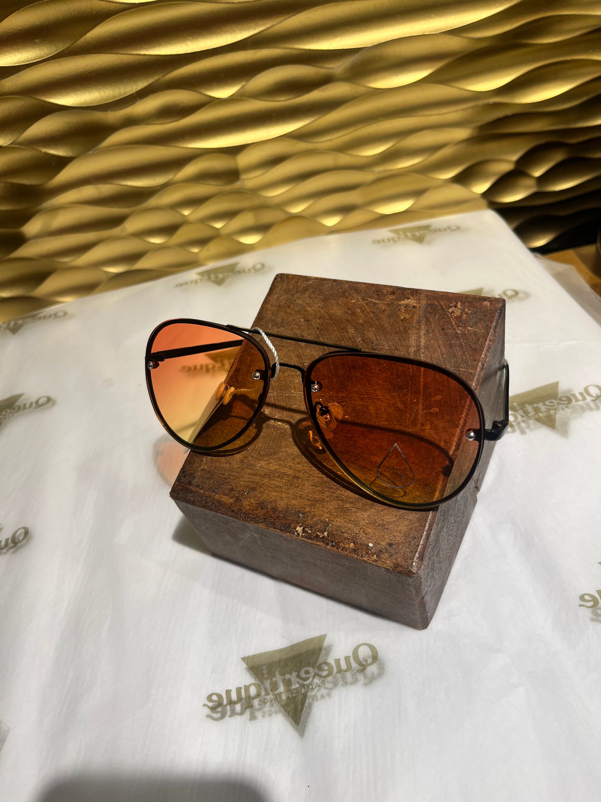 Rimmed aviator ombré glasses